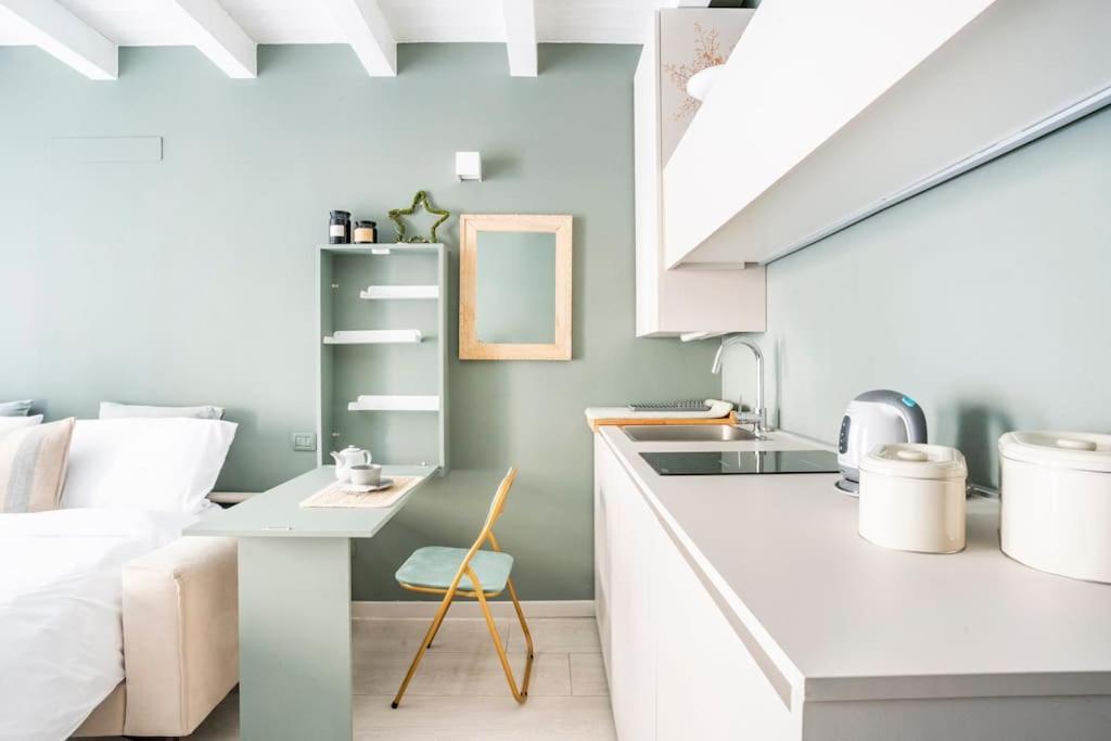 Bergamo Center Suite Mia - Modern & Green + Wifi エクステリア 写真